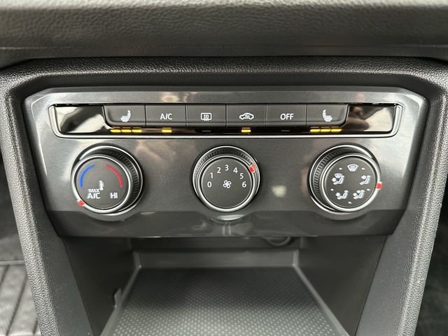 Used 2022 White Volkswagen 2.0T S image 18