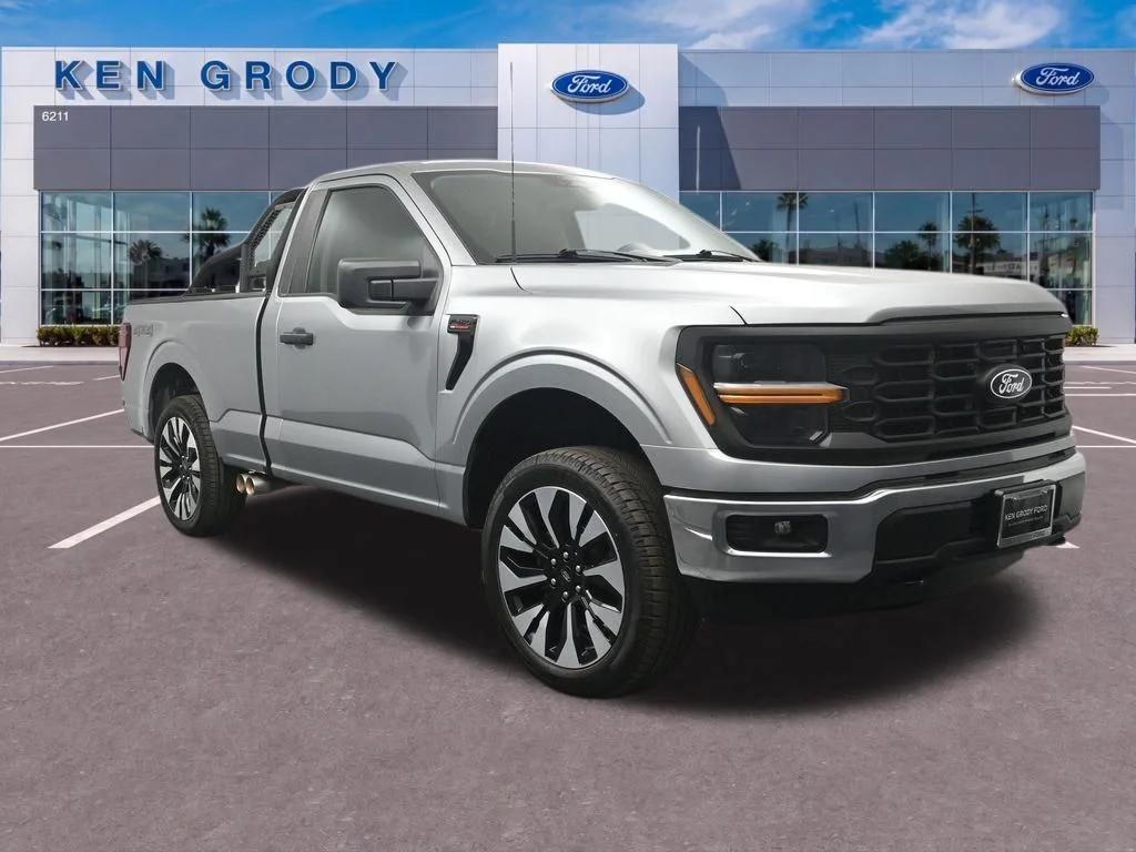 Used 2024 Silver Ford XL image 1