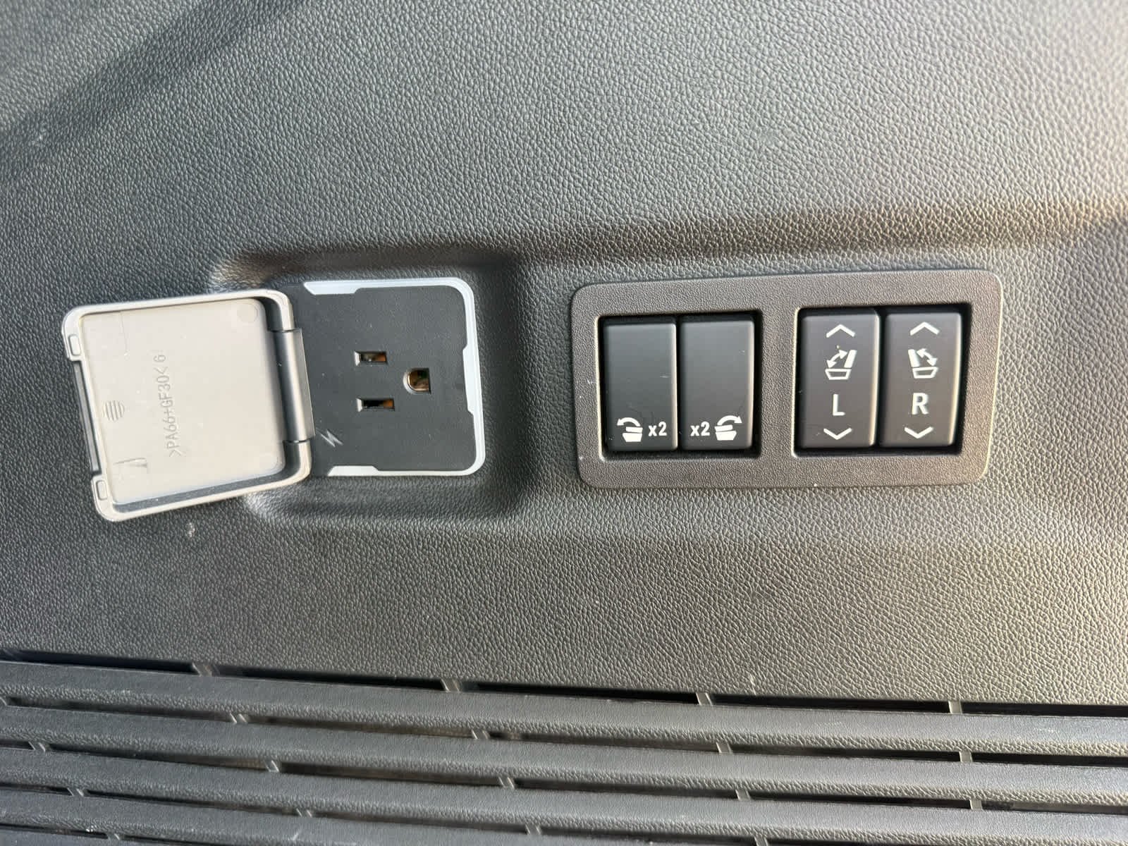 Used 2024 Summit White Chevrolet Premier image 16