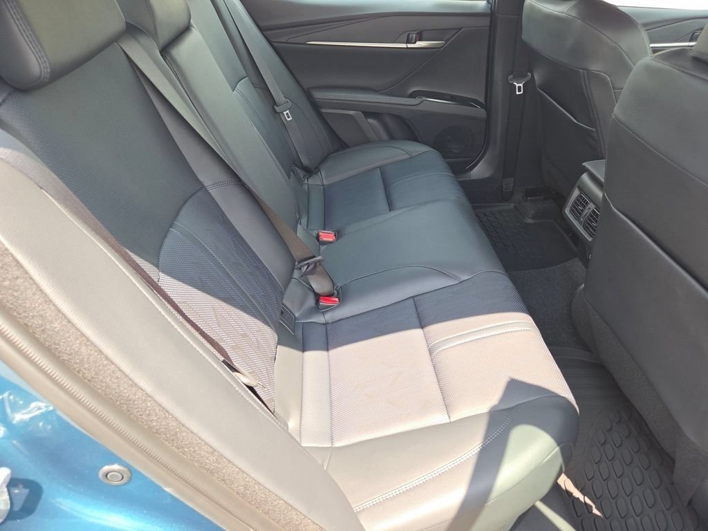 New 2026 Ocean Gem with Midnight Black Metallic roof Toyota XSE image 5