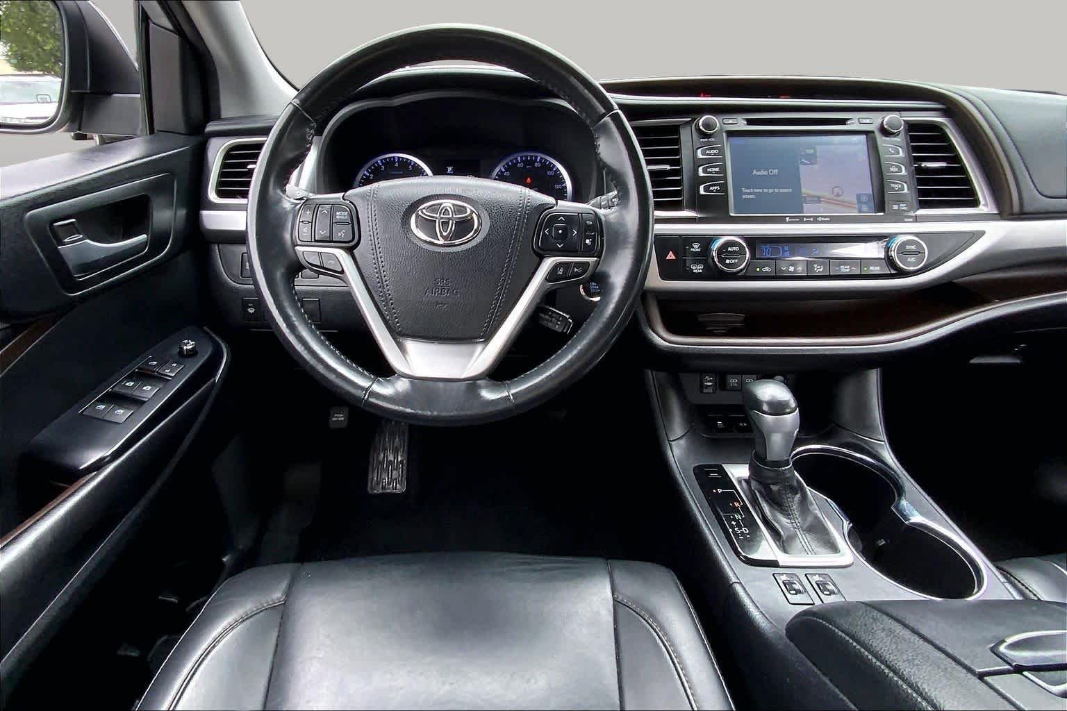 Used 2019 Celestial Silver Metallic Toyota XLE image 6