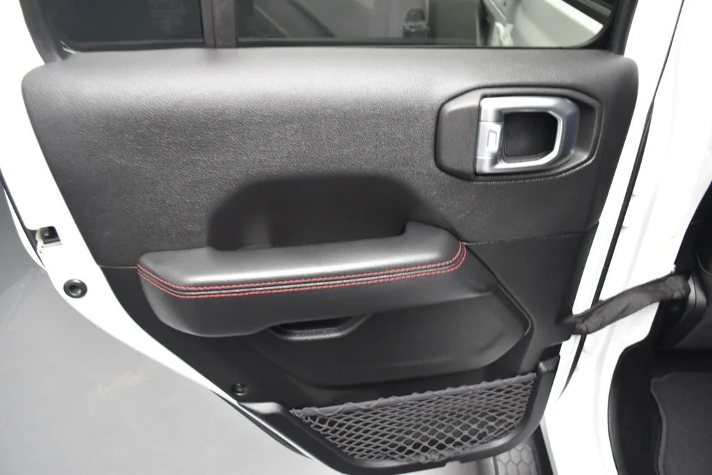 Used 2020 White Jeep Unlimited Rubicon image 21