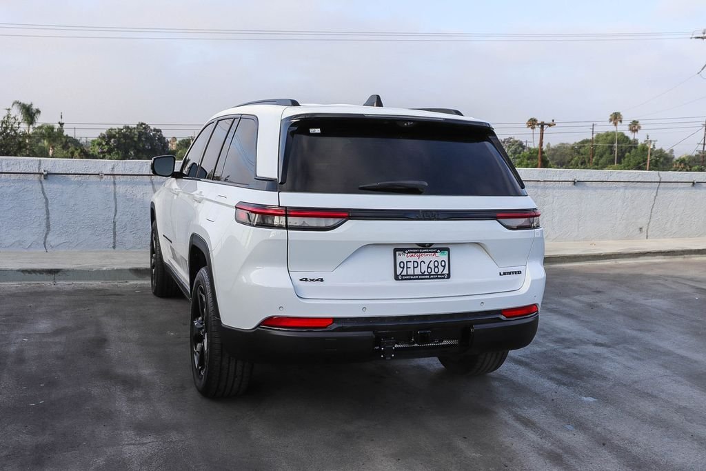 Used 2023 Bright White Clearcoat Jeep Limited image 7