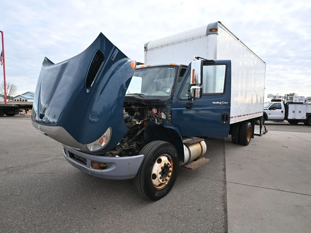 Used 2013 Blue International Series 4400 image 15
