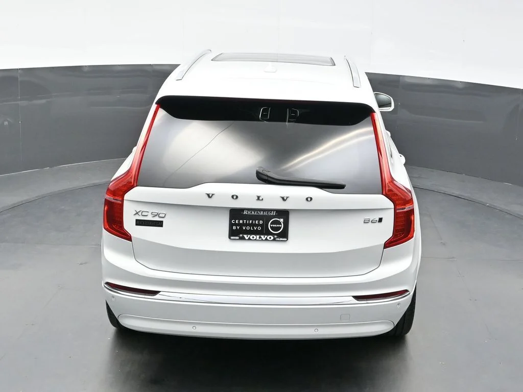 Certified Used 2023 Crystal White Volvo Plus image 38