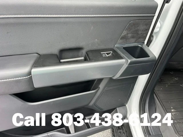Used 2025 Oxford White Ford XLT image 13