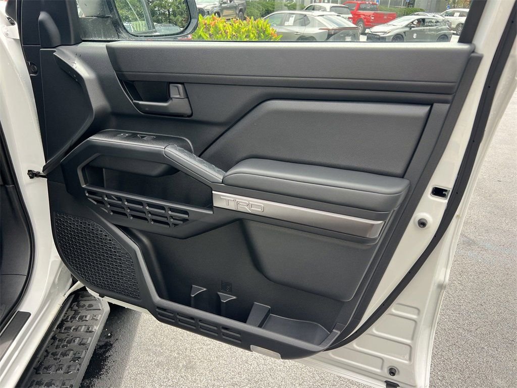 2025 Toyota 4Runner TRD Off-Road - Photo 14