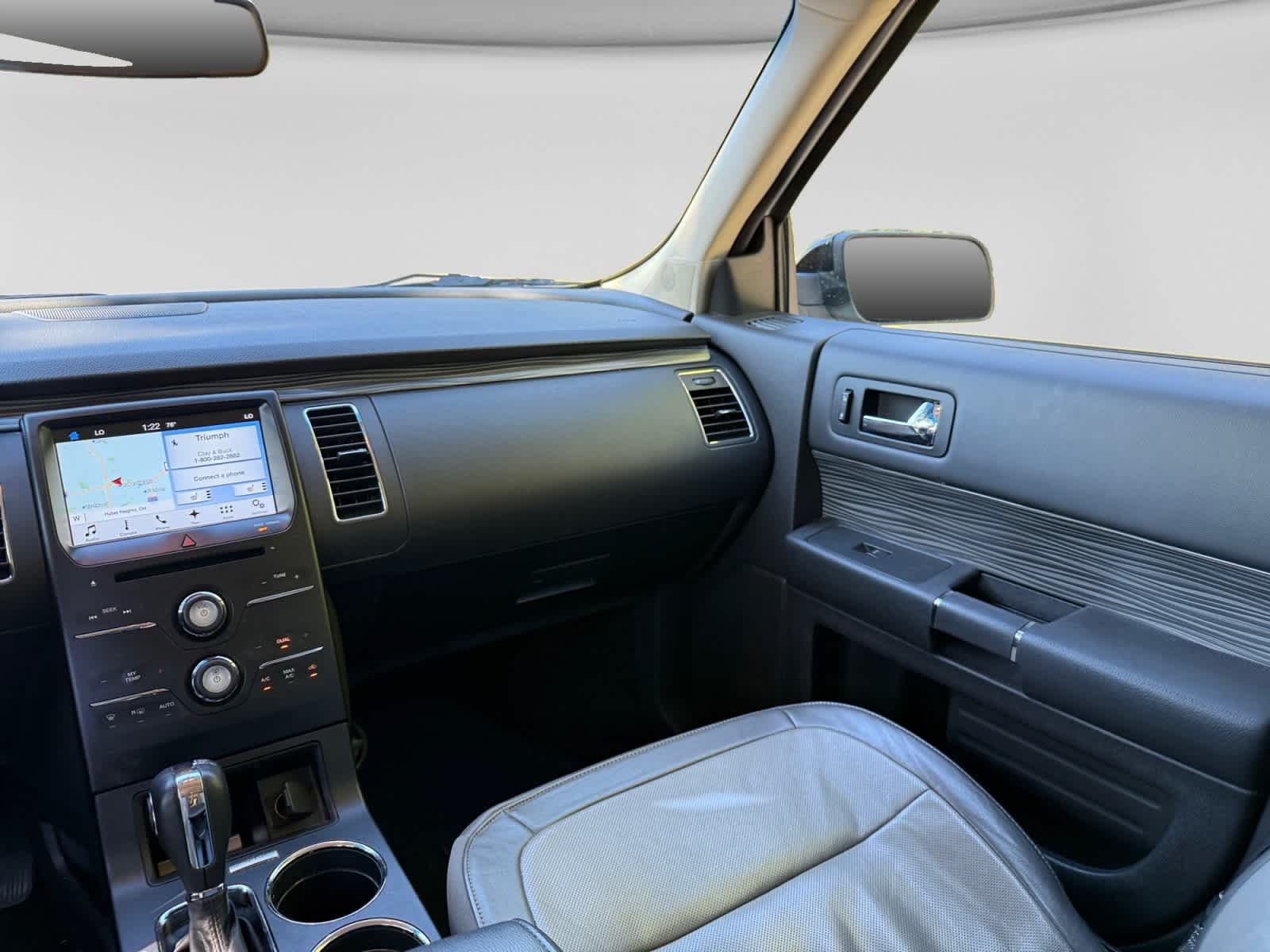 Used 2016 Oxford White Ford SEL image 19
