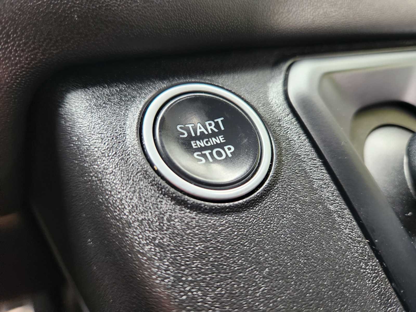 Used 2020 Eiger Grey Metallic Land Rover X image 18