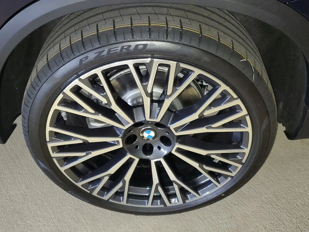Used 2026 Blue BMW sDrive40i image 5