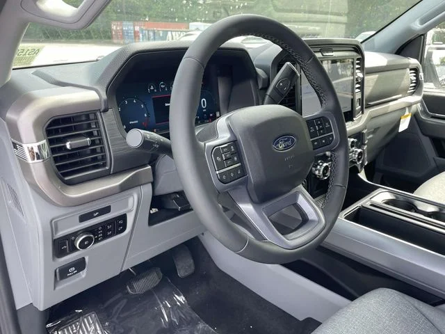 New 2026 Oxford White Ford XLT image 16