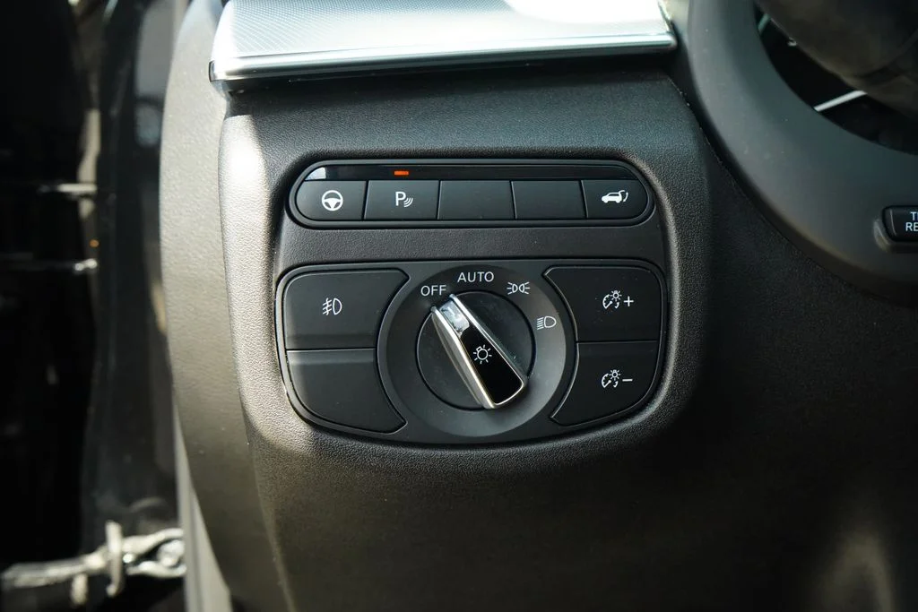 Used 2021 Black INFINITI LUXE image 22