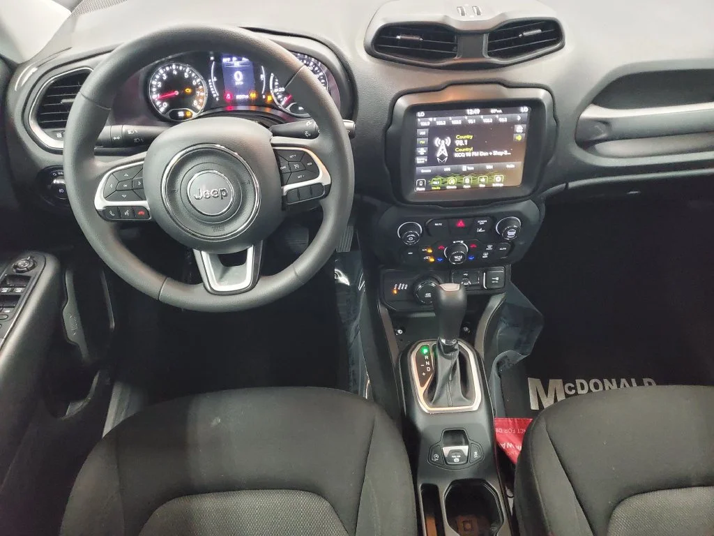 2023 Jeep Renegade Latitude - Photo 22
