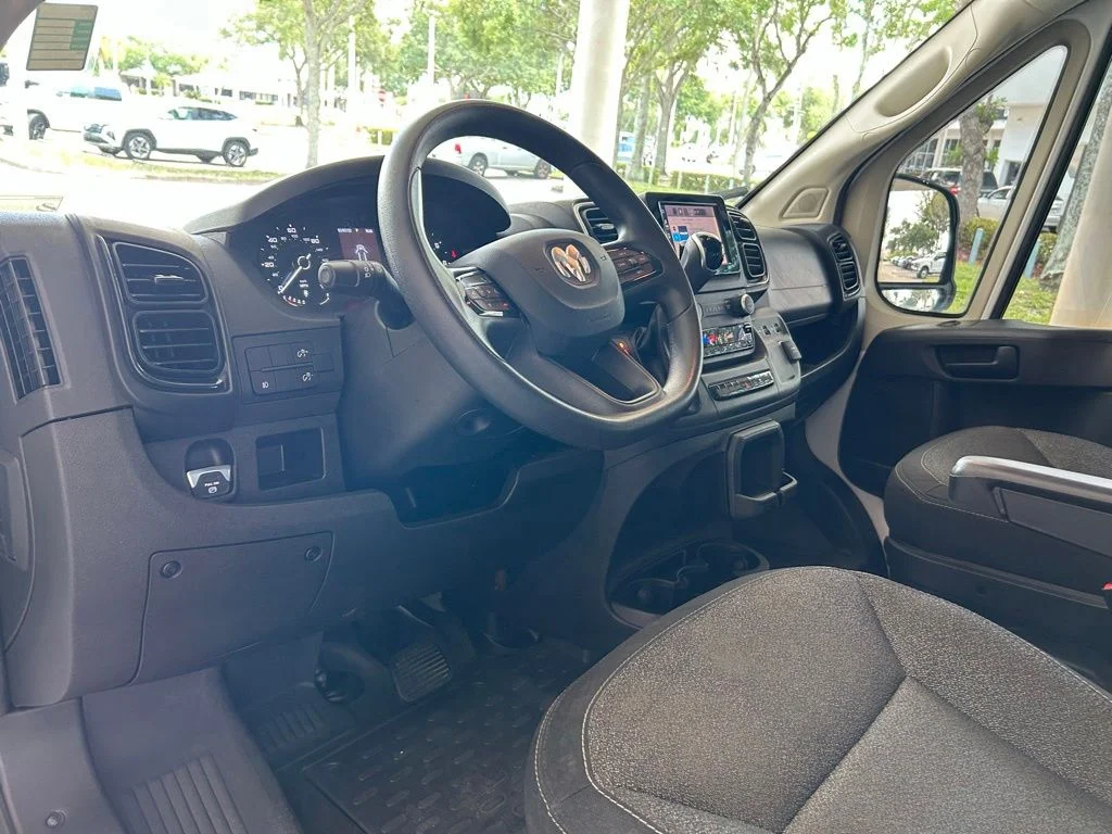 Used 2022 White Ram High Roof image 7