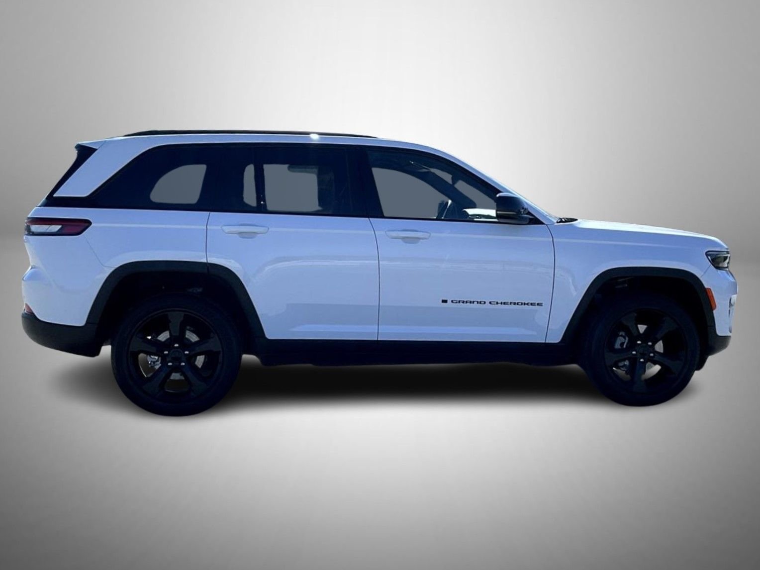 Used 2023 White Jeep Altitude X image 4