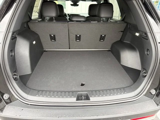 New 2026 Mosaic Black Metallic Chevrolet LT image 6