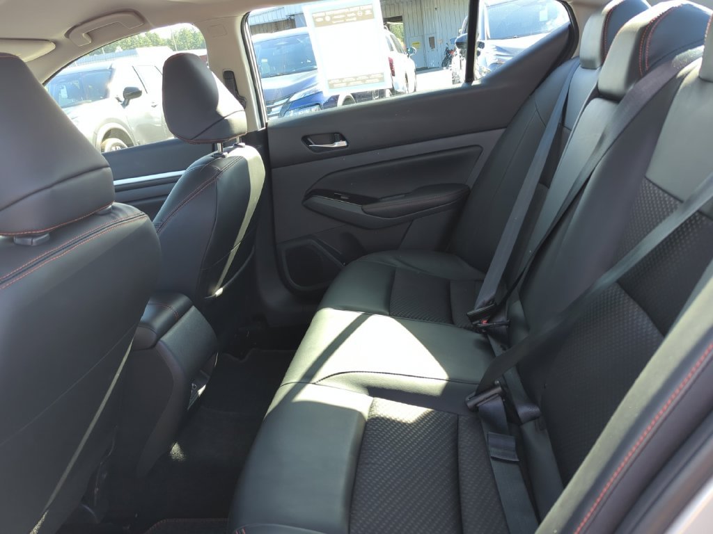 Used 2025 Silver Nissan 2.5 SR image 18