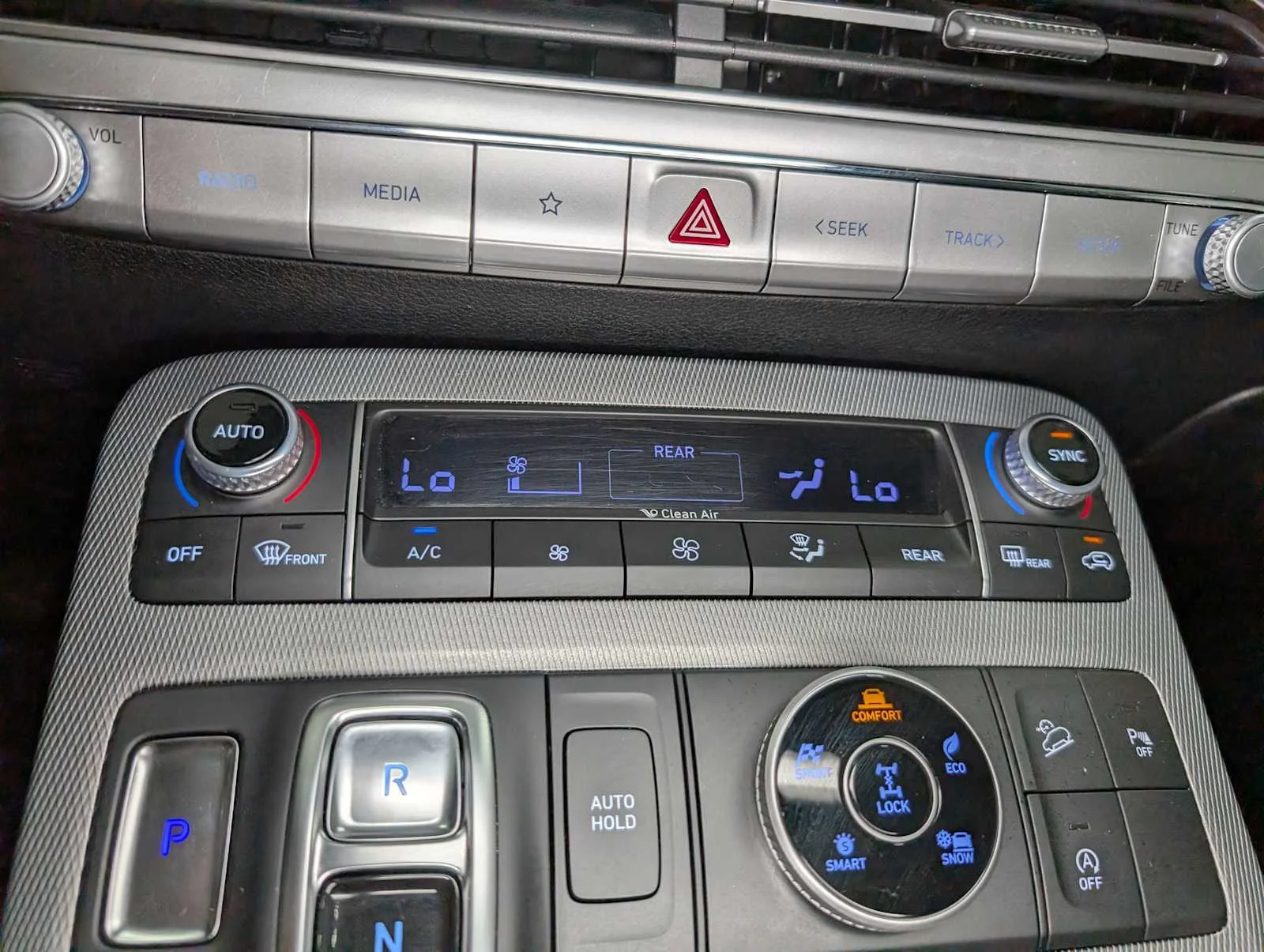 Used 2021 Hyper White Hyundai SEL image 30