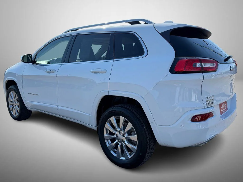 Used 2018 White Jeep Overland image 4