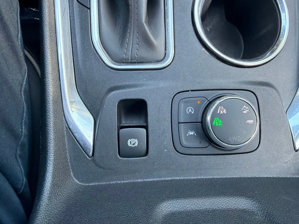 Used 2023 Black Chevrolet Premier image 18