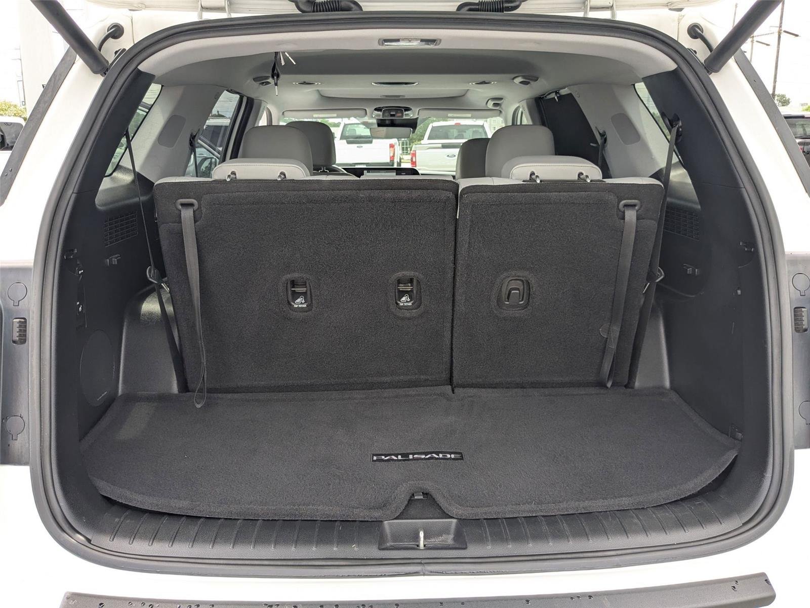 Used 2023 Silver Hyundai SEL image 30