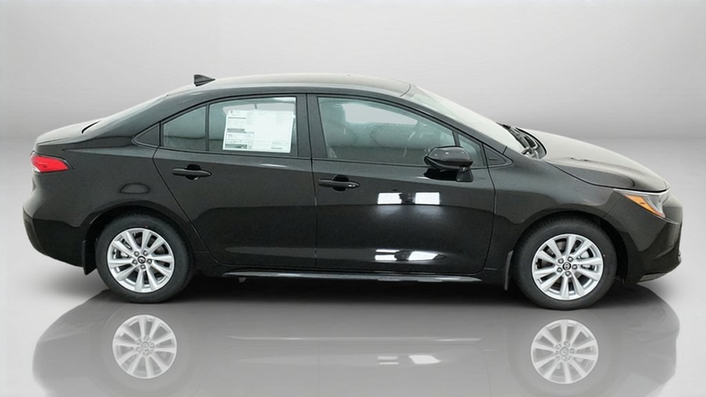 New 2027 Inked Toyota LE image 40