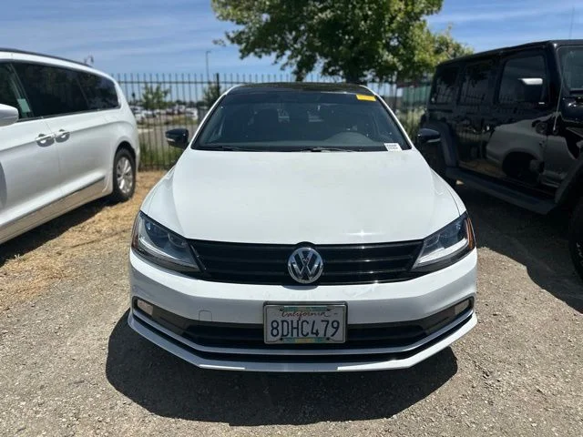 3VWD17AJ5JM206571