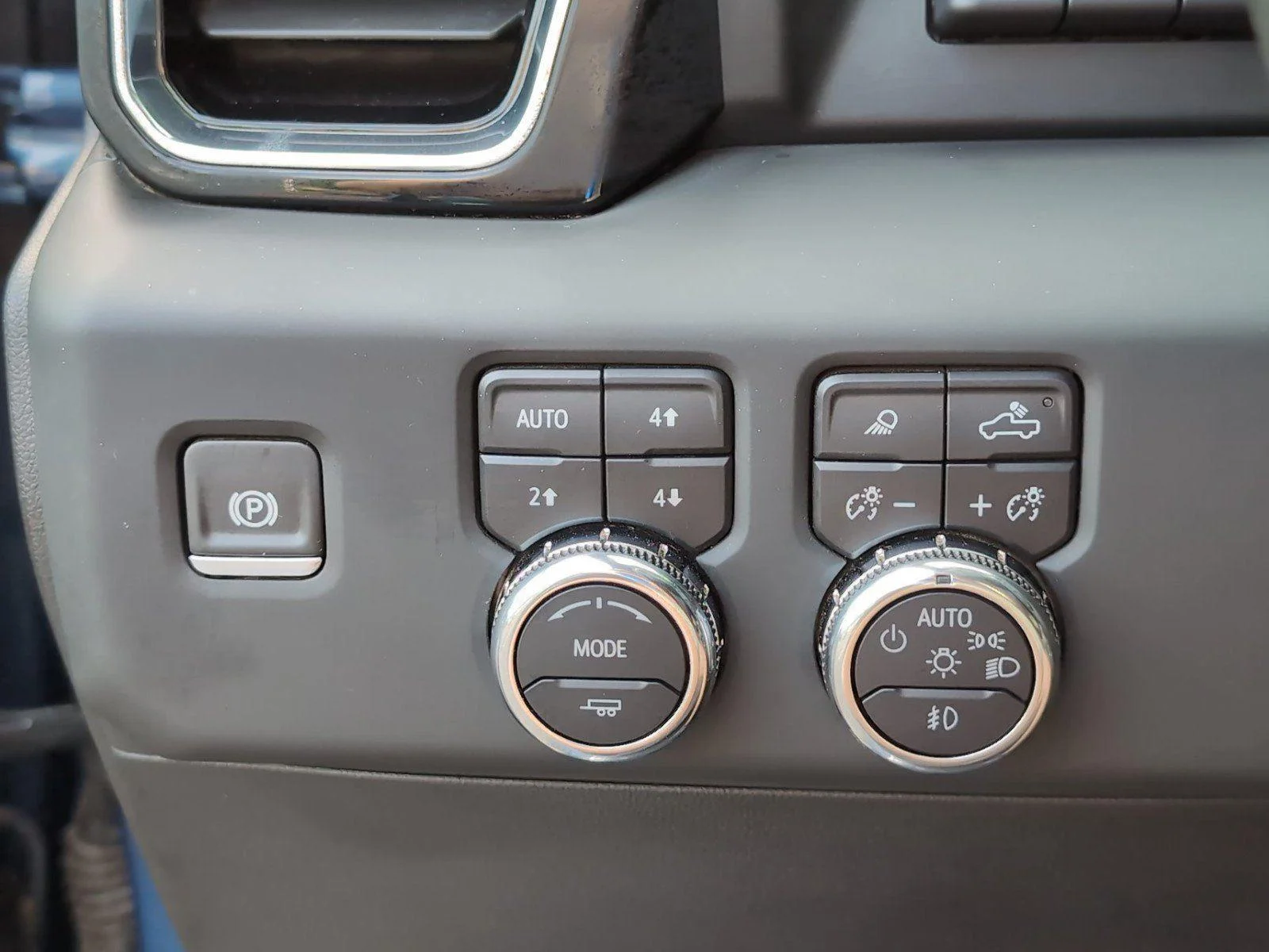 Used 2025 Downpour Metallic GMC Denali image 30