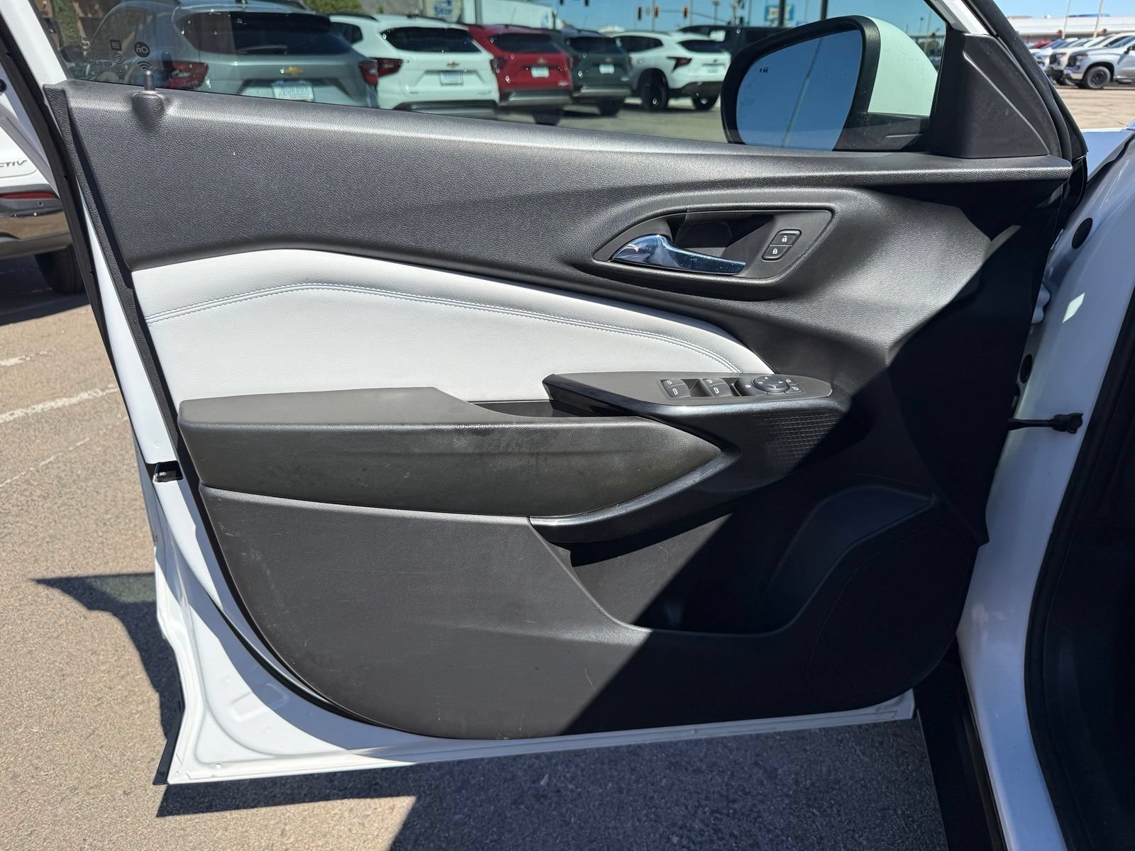2024 Chevrolet Trax LT - Photo 15