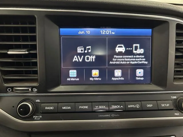 Used 2018 Silver Hyundai SEL image 11