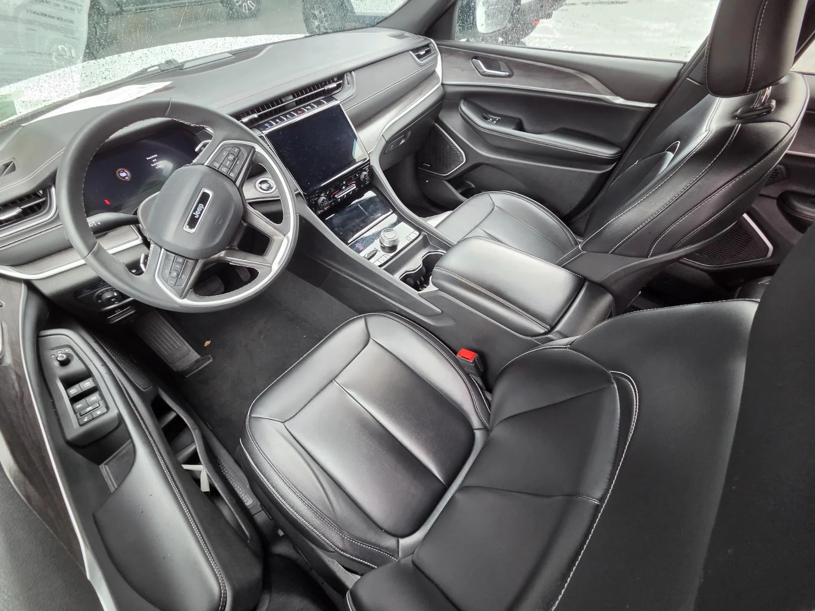 Used 2024 White Jeep 4x4 image 8