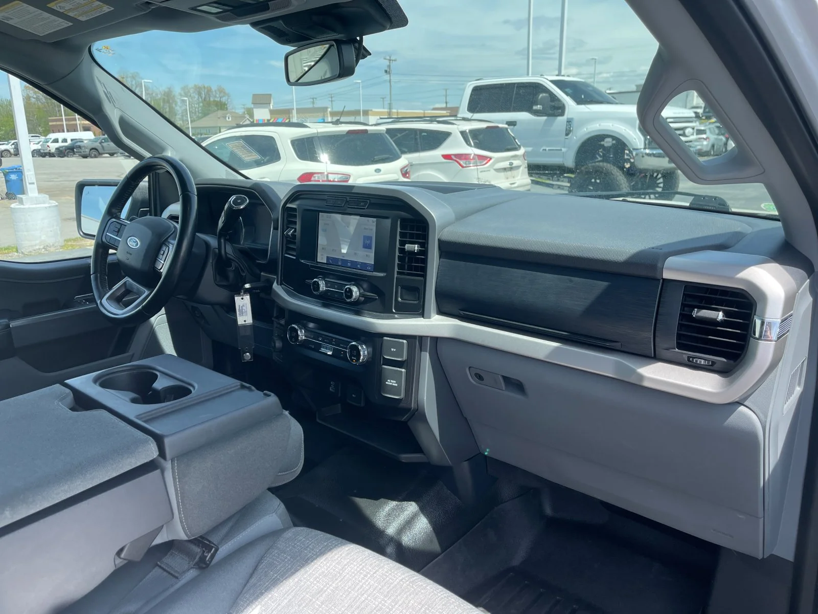 Used 2021 White Ford XLT image 17