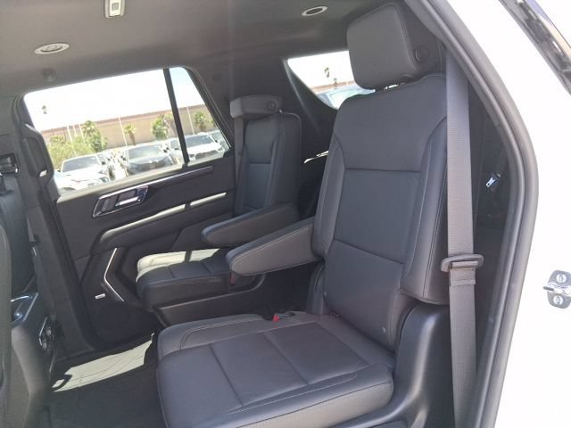 Used 2025 Summit White Chevrolet LT image 16