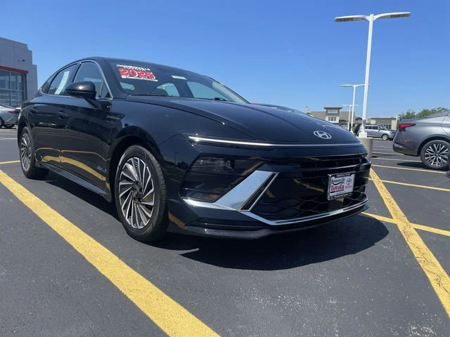 2025 Hyundai Sonata Hybrid SEL - Photo 10