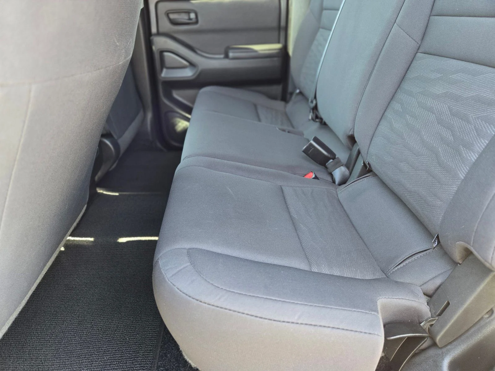 Used 2023 Glacier White Nissan S image 11