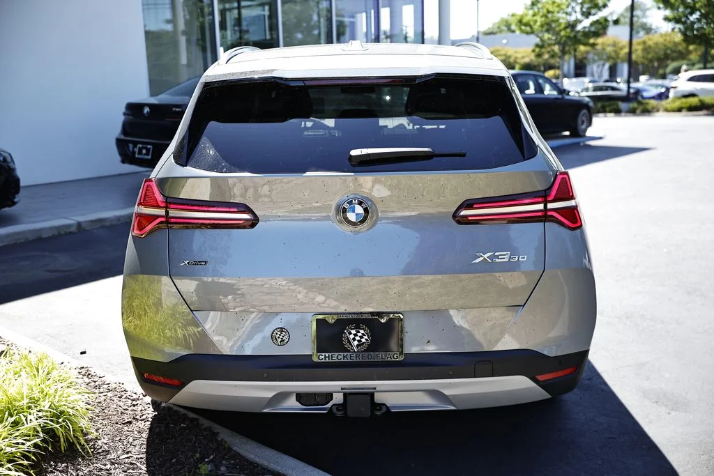 New 2026 Skyscraper Grey Metallic BMW 30 xDrive image 8