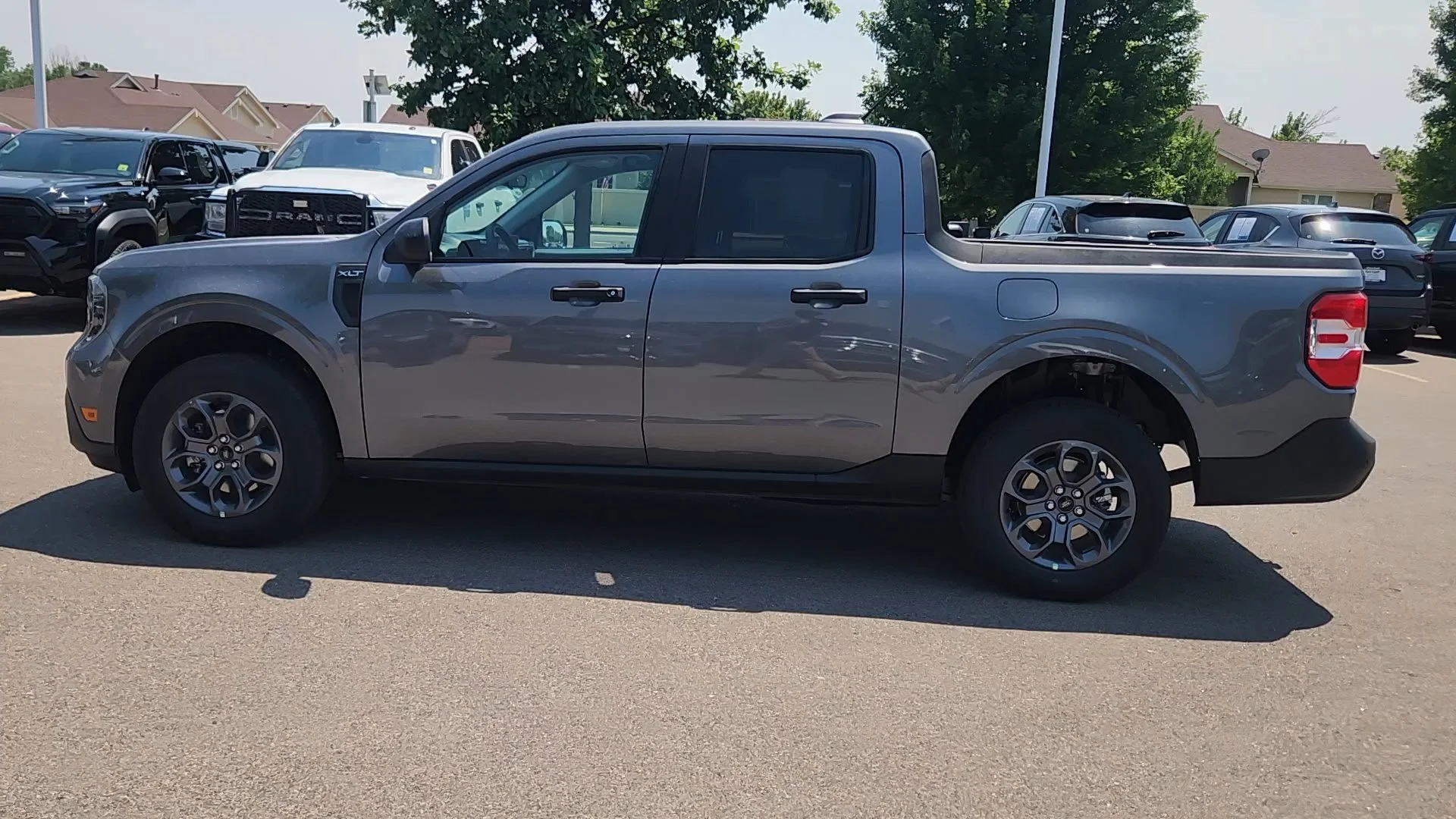 New 2026 Carbonized Gray Metallic Ford XLT image 5