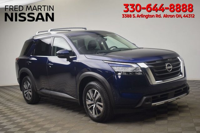 2023 Nissan Pathfinder SL