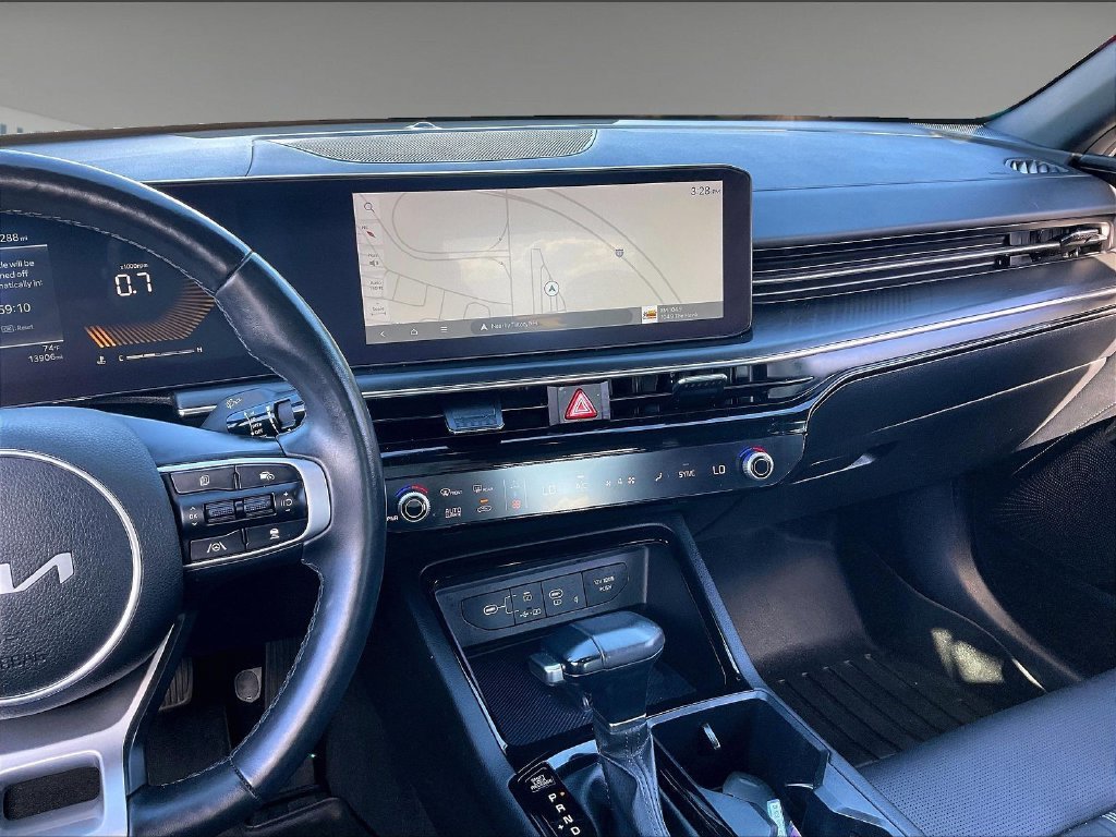Used 2025 Wolf Gray Kia GT-Line image 17