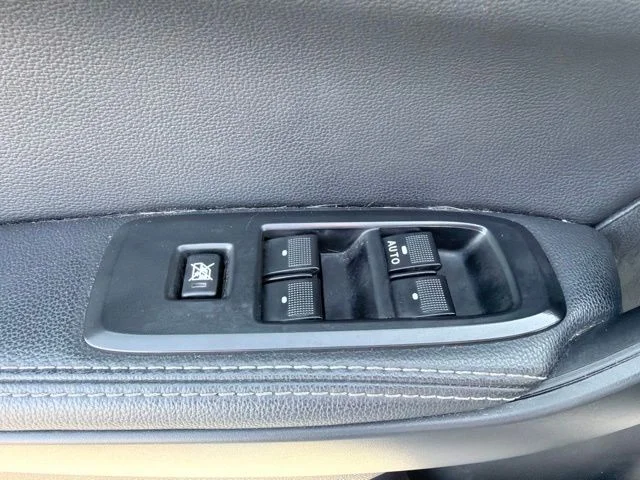 Used 2019 Silver Ford Lariat image 11