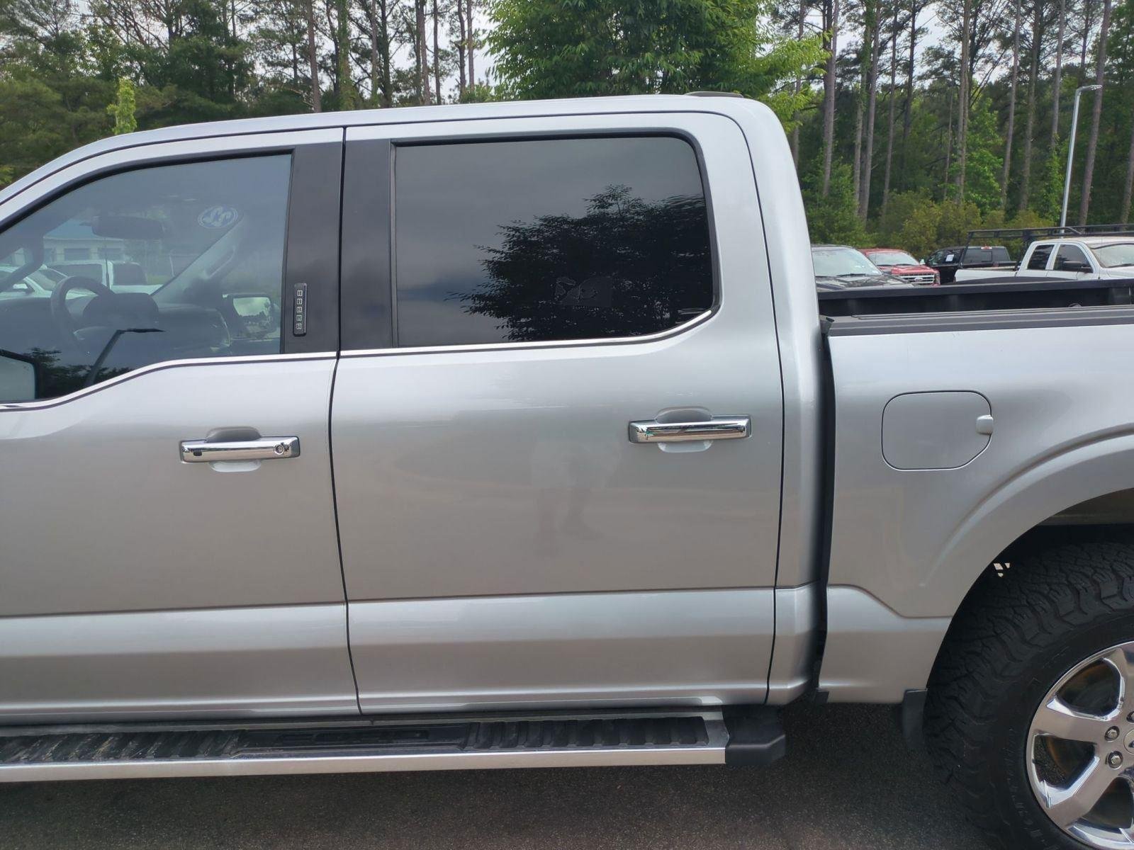 Used 2022 Iconic Silver Ford LARIAT image 32