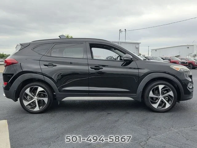Used 2018 Black Hyundai Value image 6