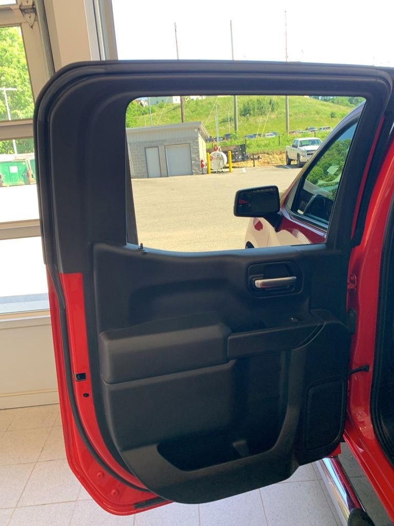 Used 2020 Red Chevrolet LT image 8