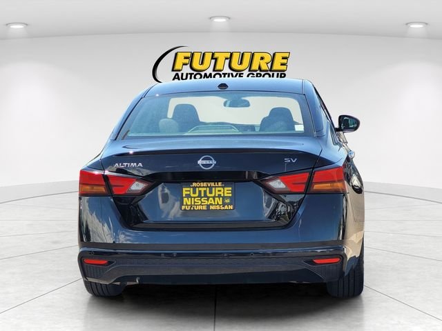 Used 2023 Black Nissan 2.5 SV image 8