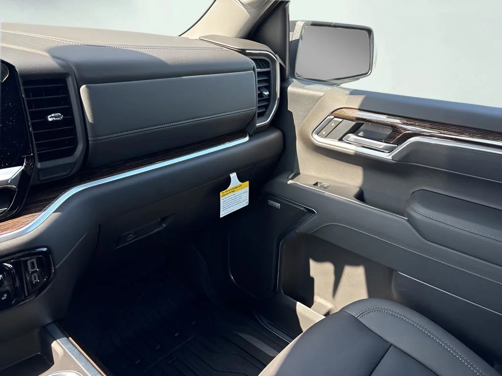 New 2026 Onyx Black GMC Elevation image 27