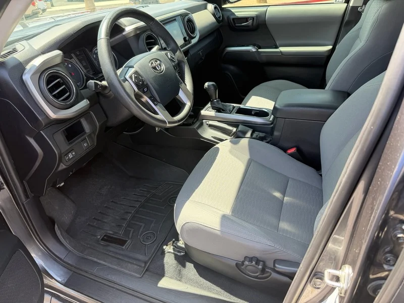 Used 2018 Magnetic Gray Met Toyota SR5 image 15
