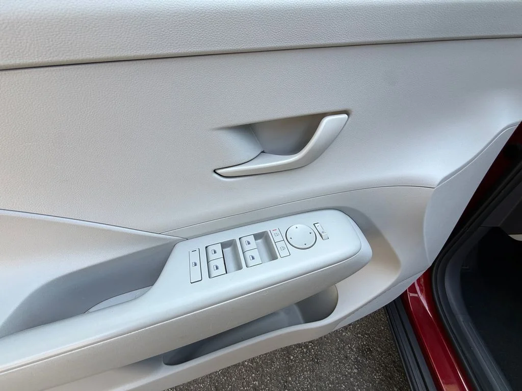 Used 2025 Red Hyundai SEL image 11