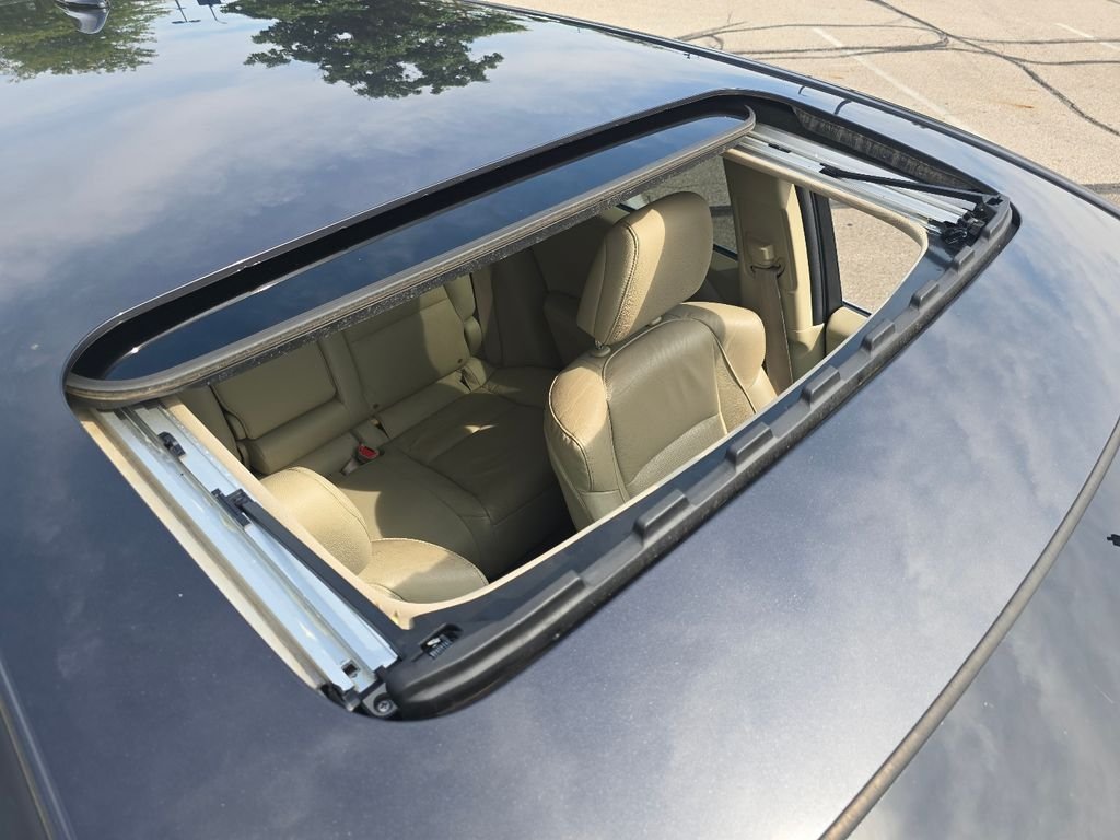 Used 2015 Graphite Luster Metallic Acura  image 3