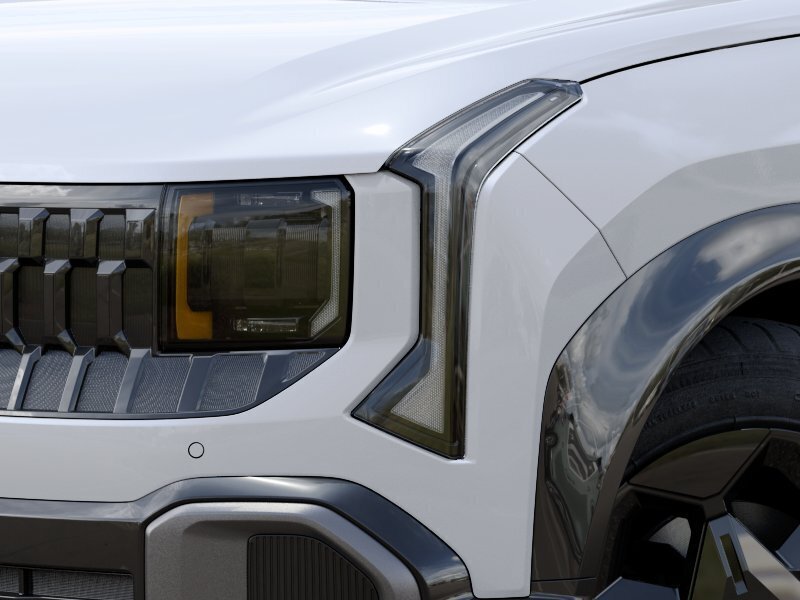 New 2027 White Kia X-Line S image 10