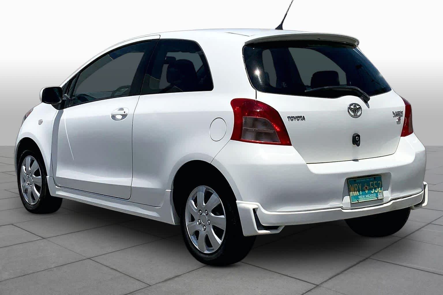 Used 2008 Polar White Toyota S image 9